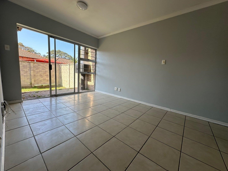 To Let 2 Bedroom Property for Rent in Walmer Heights Eastern Cape